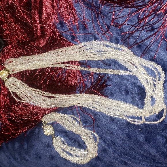 Crystal glass necklace and matching bracelet set - Picture 4 of 5